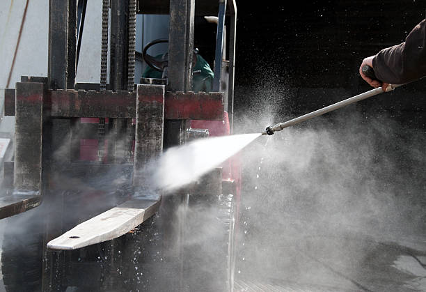 Best Garage Pressure Washing  in Independence, LA